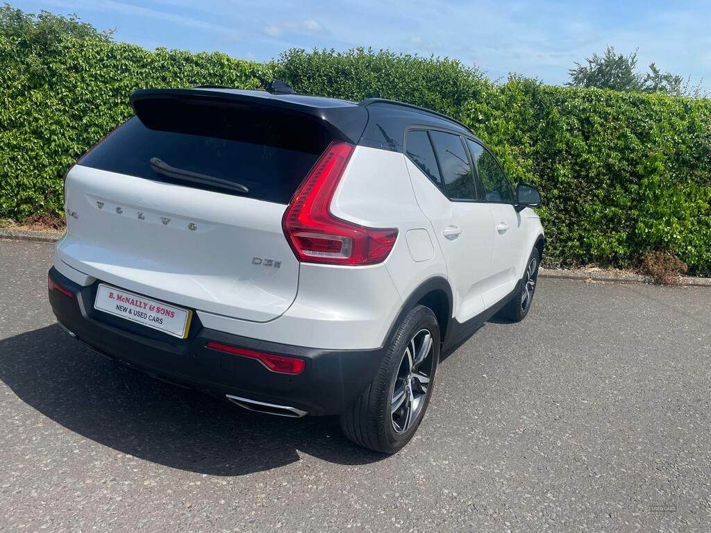 Volvo XC40 2.0 D3 R Design DK69LHT White #6
