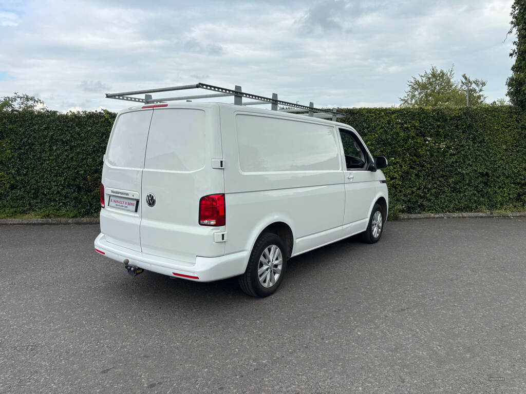 Volkswagen Transporter 2.0 Tdi 110 Highline Van FN20LNA White #2