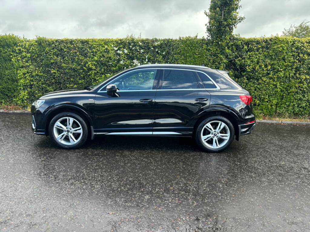 Audi Q3 35 Tdi S Line S Tronic Black