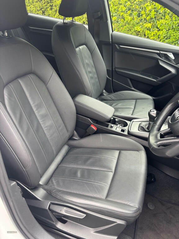 Audi A3 30 Tdi Sport YH22KOX White #6
