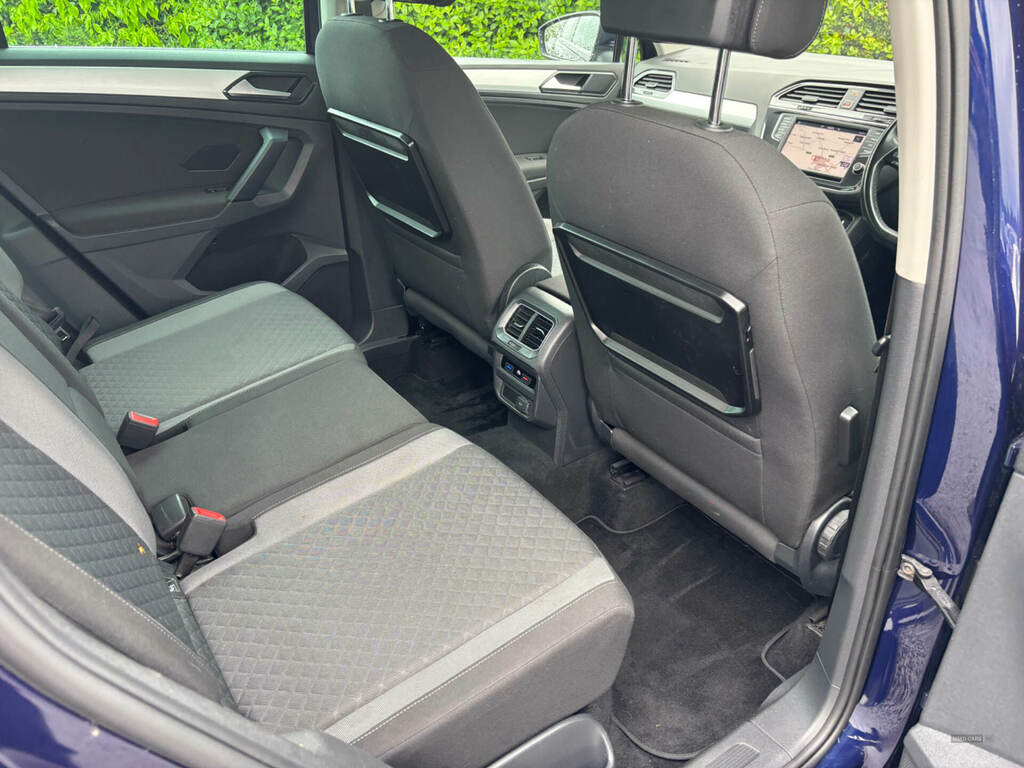 Volkswagen Tiguan 2.0 Tdi 150 Se Nav Dsg AYZ8483 Blue #5