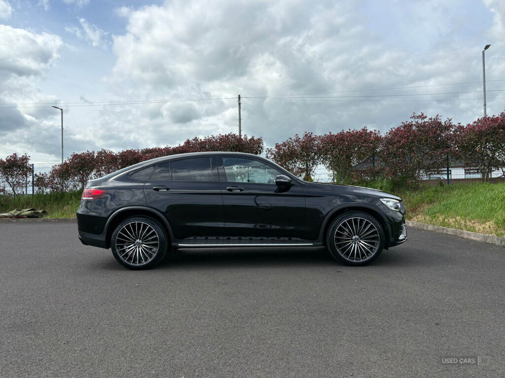 Mercedes-Benz GLC Class Glc 220D 4Matic Amg Line 9G-tronic FL69LCG Black #2