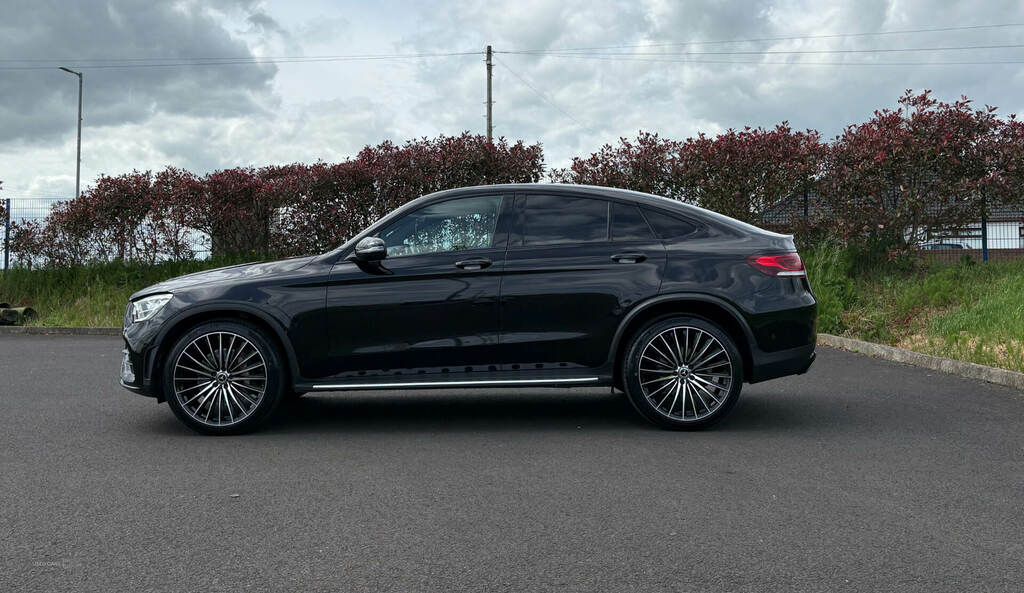Mercedes-Benz GLC Class Glc 220D 4Matic Amg Line 9G-tronic FL69LCG Black #3