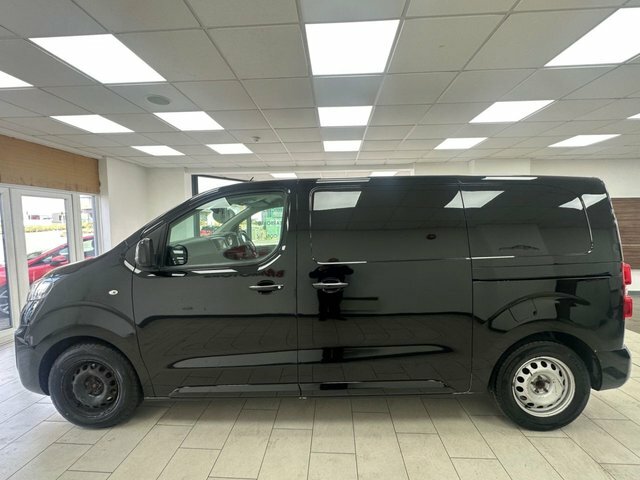 Vauxhall Vivaro 1.5 Turbo D 2700 Sportive Panel Van Man YL20CGE Black #5
