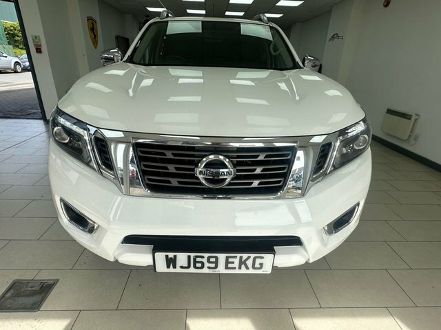 Nissan Navara 2.3 Dci Tekna Pickup Double Cab White #6