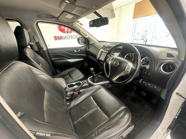 Nissan Navara 2.3 Dci Tekna Pickup Double Cab White #5