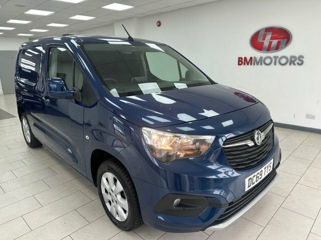 Vauxhall Combo 1.5 Turbo D 2000 Limited Edition Nav Panel Van DC69TYS Blue #3
