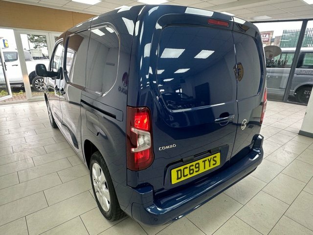 Vauxhall Combo 1.5 Turbo D 2000 Limited Edition Nav Panel Van DC69TYS Blue #4