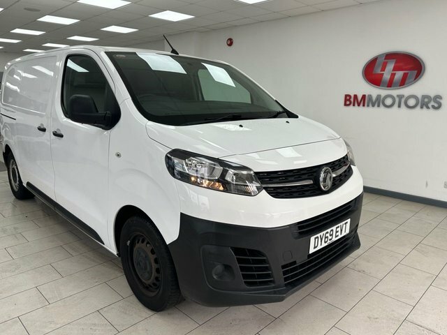 Vauxhall Vivaro 1.5 Turbo D 2700 Edition Panel Van Manu DY69EVT White #3