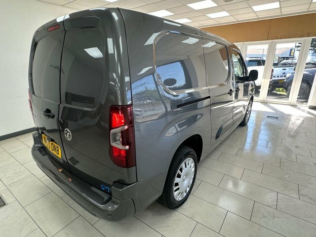 Vauxhall Combo 1.5 Turbo D 2300 Sportive Crew Van Double Cab VN70ONB Grey #6