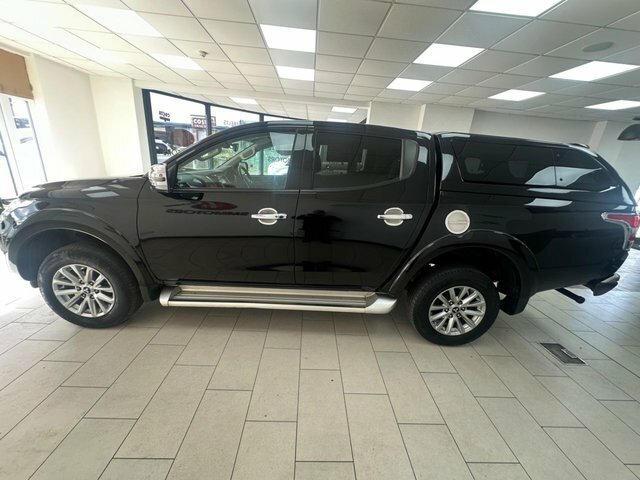 Mitsubishi L200 2.4 Di-d Dc Barbarian Pickup Double Cab WM67BNE Black #5