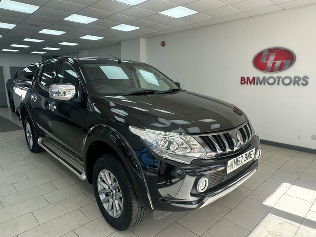 Mitsubishi L200 2.4 Di-d Dc Barbarian Pickup Double Cab WM67BNE Black #2