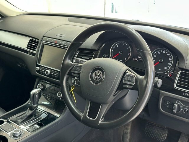 Volkswagen Touareg 3.0 Tdi V6 Bluemotion Tech Escape Suv T FJ16YOD Black #4