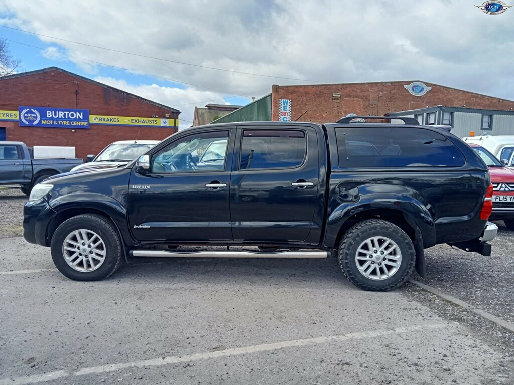 Toyota HILUX 3.0 D-4d Invincible 2013 Black #4