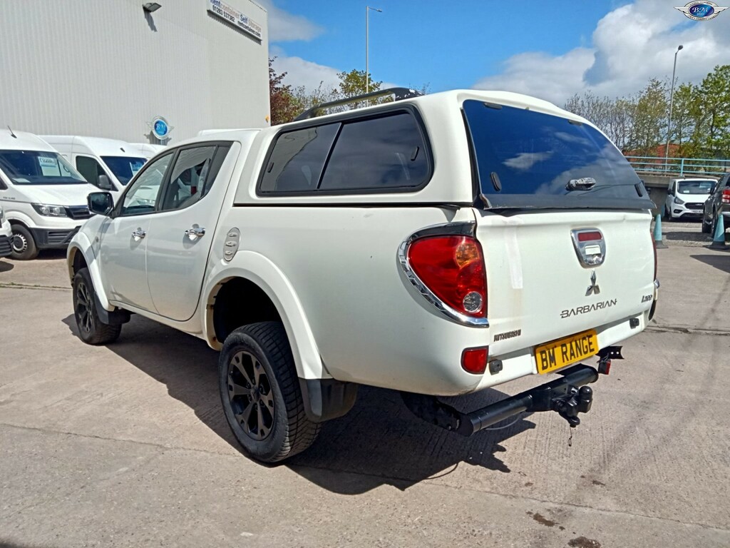Mitsubishi L200 2.5 Di-d Barbarian Black 2014 SC63MUW White #5