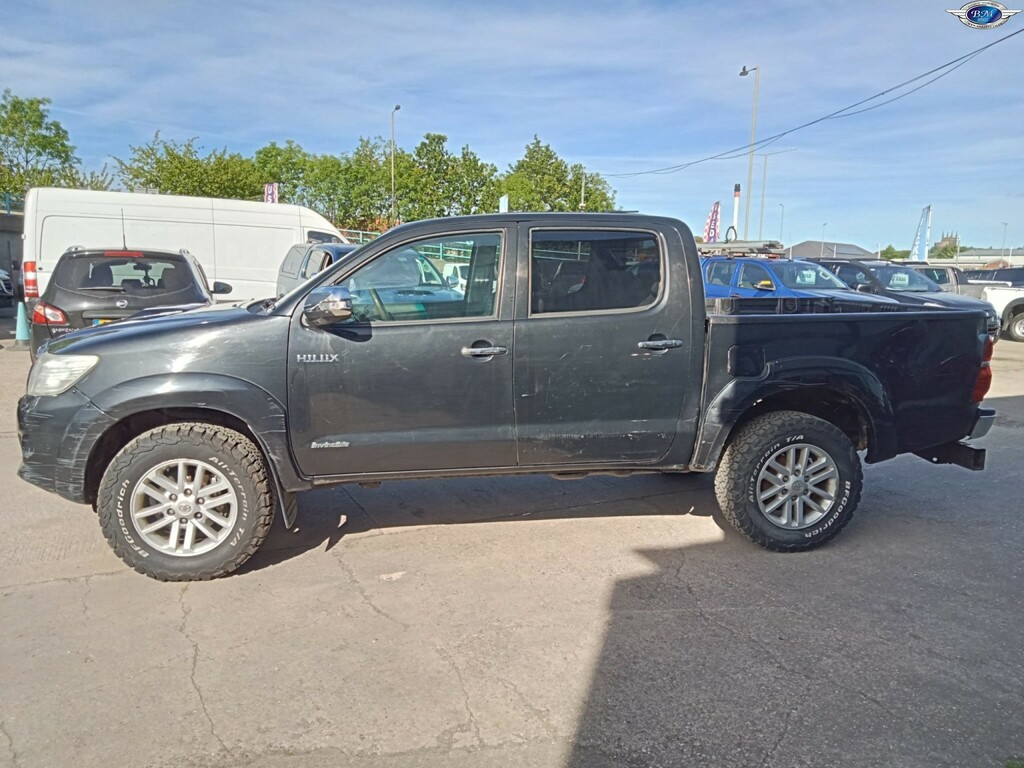 Toyota HILUX 3.0 D-4d Invincible 2012 Black #4