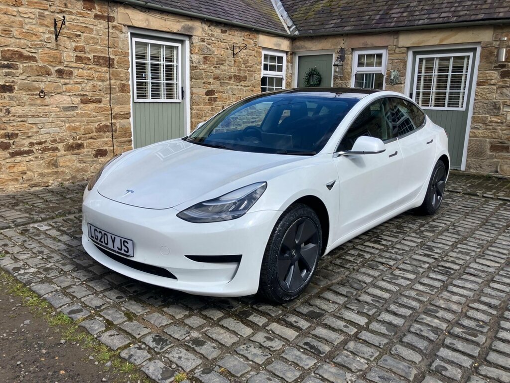 Tesla Model 3 Standard Range Plus Rwd White