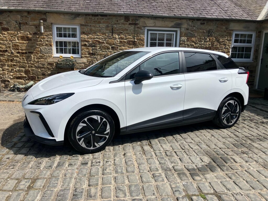 MG MG4 51Kwh Se SL23XSH White #2