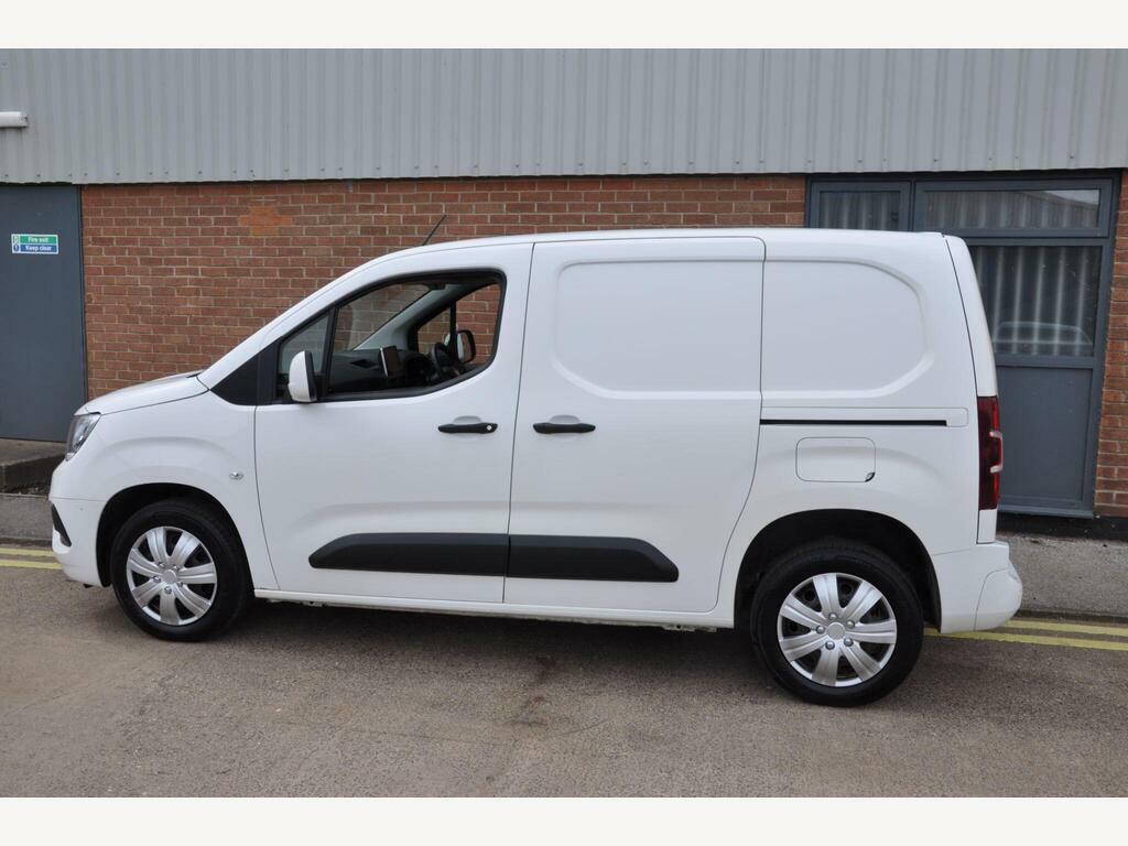 Vauxhall Combo 1.5 Turbo D 2300 Sportive L1 H1 Euro 6 DS21XYX White #2