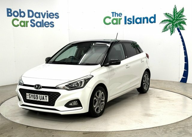 Hyundai I20 Play Hatchback SY69UAT White #3