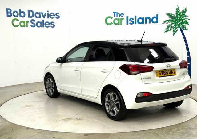 Hyundai I20 Play Hatchback SY69UAT White #5