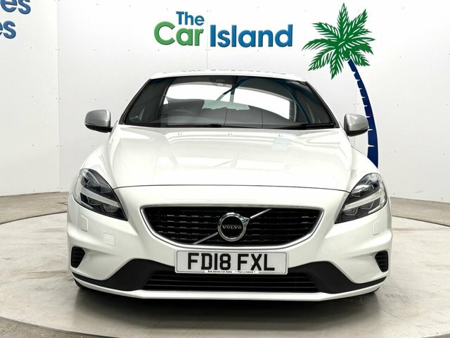 Volvo V40 T3 R-design Hatchback FD18FXL White #2