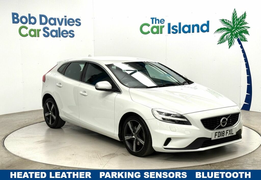 Volvo V40 T3 R-design Hatchback White
