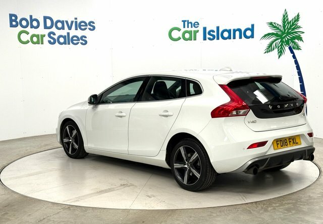 Volvo V40 T3 R-design Hatchback FD18FXL White #6