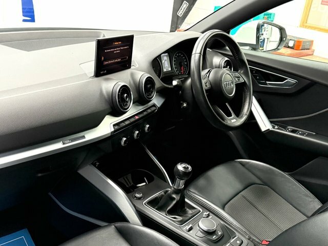 Audi Q2 Tfsi Cod S Line CV18GJF White #4