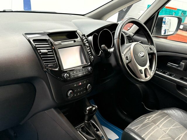 Kia Venga 3 Mpv VF15HFZ White #4