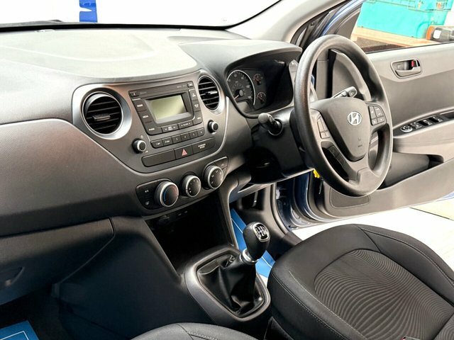 Hyundai I10 Se Hatchback EK18DVT Blue #3