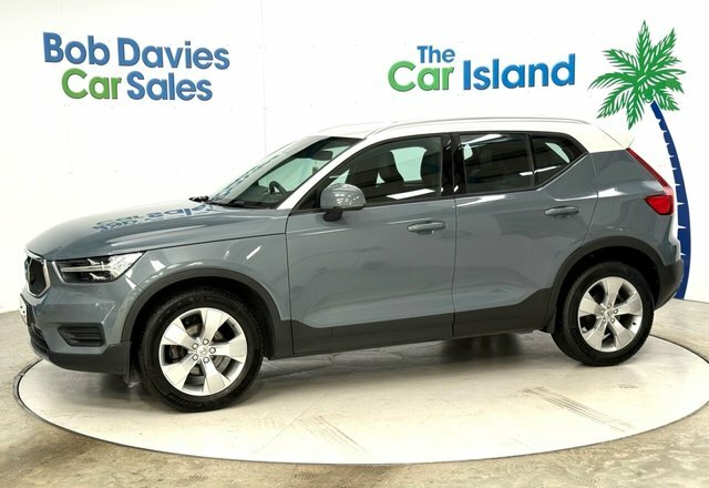 Volvo XC40 T3 Momentum Suv KF69JZV Grey #5
