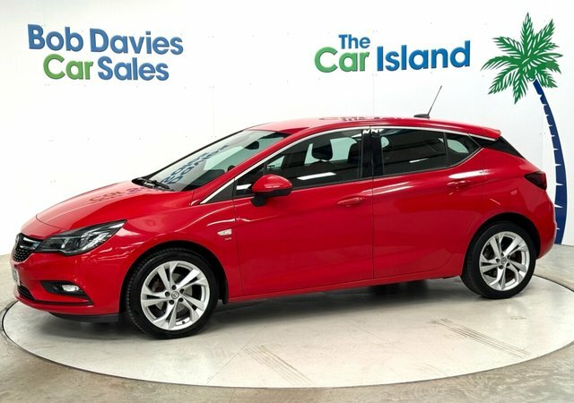 Vauxhall Astra Sri Hatchback DP18NGO Red #3