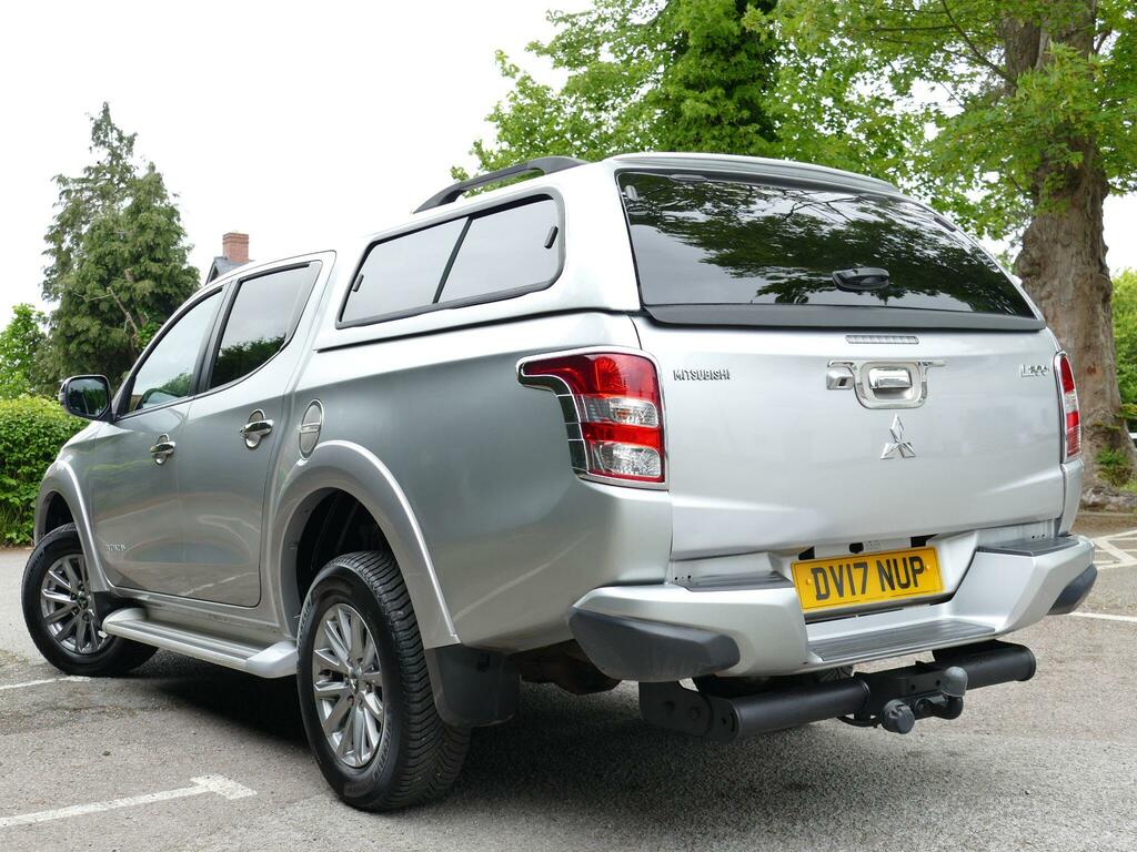 Mitsubishi L200 2.4 Di-d Dc Barbarian 4Wd Euro 6 Silver #3