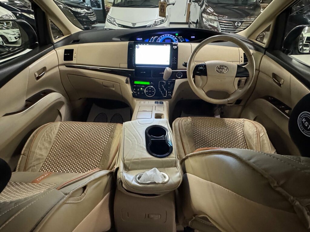 Toyota Estima E-four G Black #12