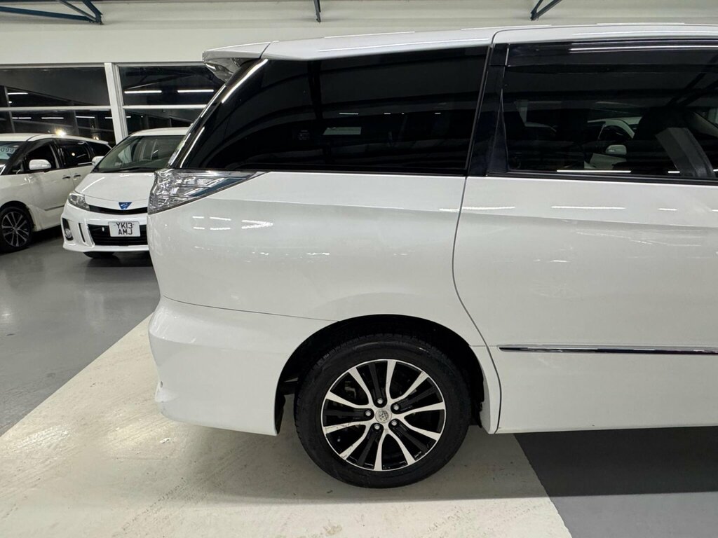 Toyota Estima E-four G Black #8