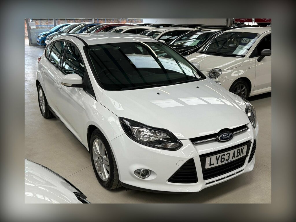 Ford Focus 1.6 Titanium Navigator Powershift Euro 5 LY63ABK White #5