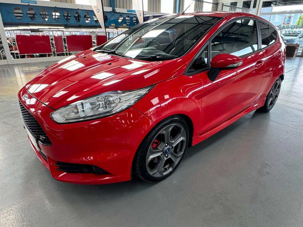 Ford Fiesta 1.6T Ecoboost St-2 Euro 5 YT15OZF Red #3
