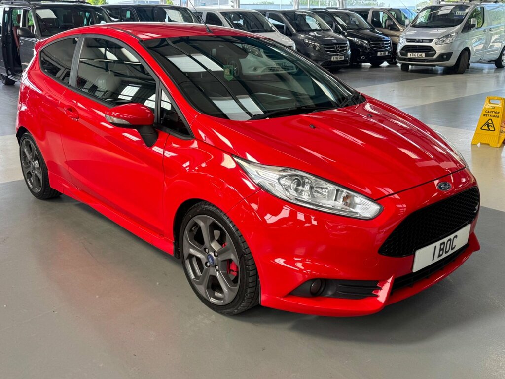 Ford Fiesta 1.6T Ecoboost St-2 Euro 5 Red