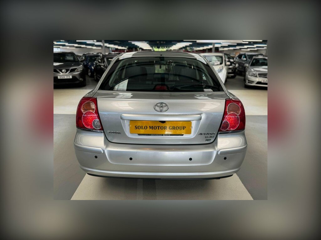 Toyota Avensis 2.2 D-4d Tr Hatchback 156 Gkm, Silver #4