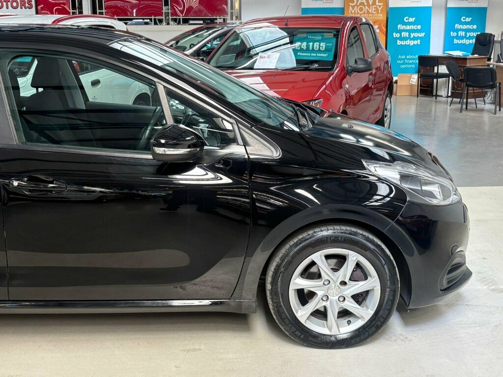 Peugeot 208 1.2 Puretech Active Euro 6 BJ66ZSD Black #4