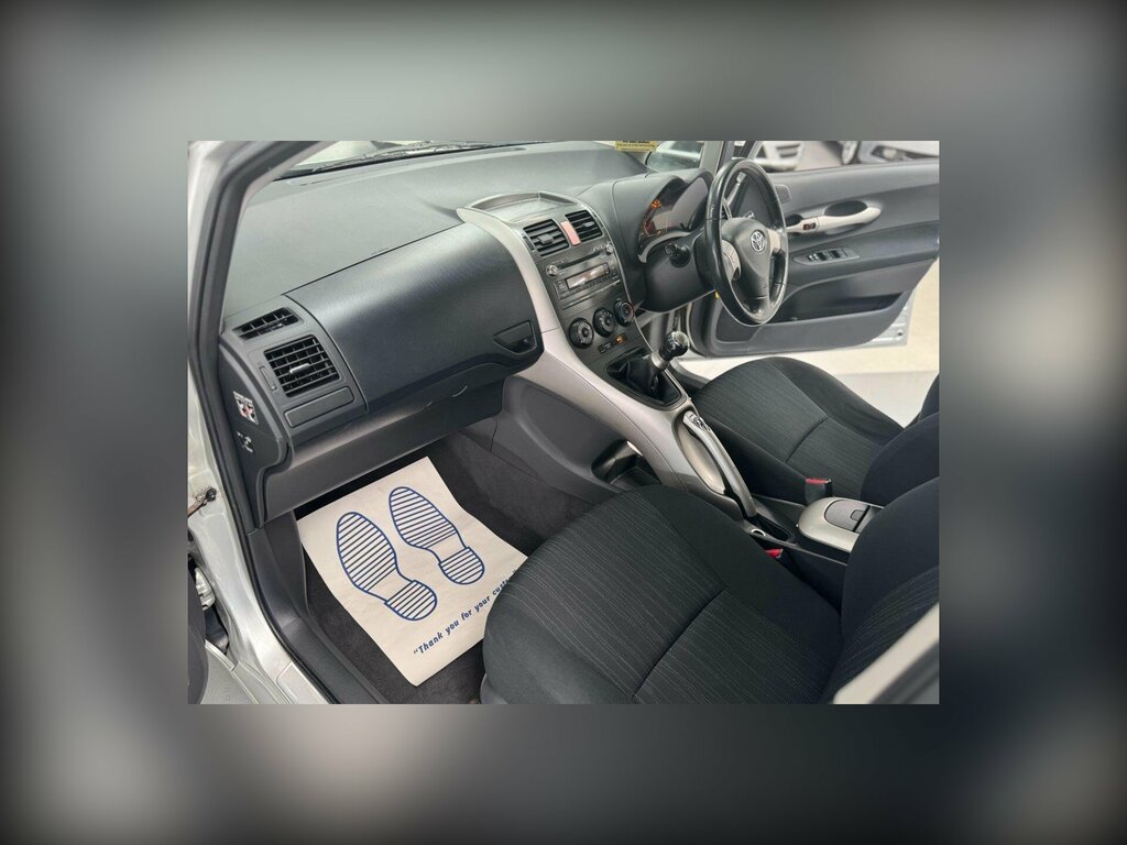 Toyota Auris 1.6 Vvt-i Tr Hatchback 166 Gkm Silver #6