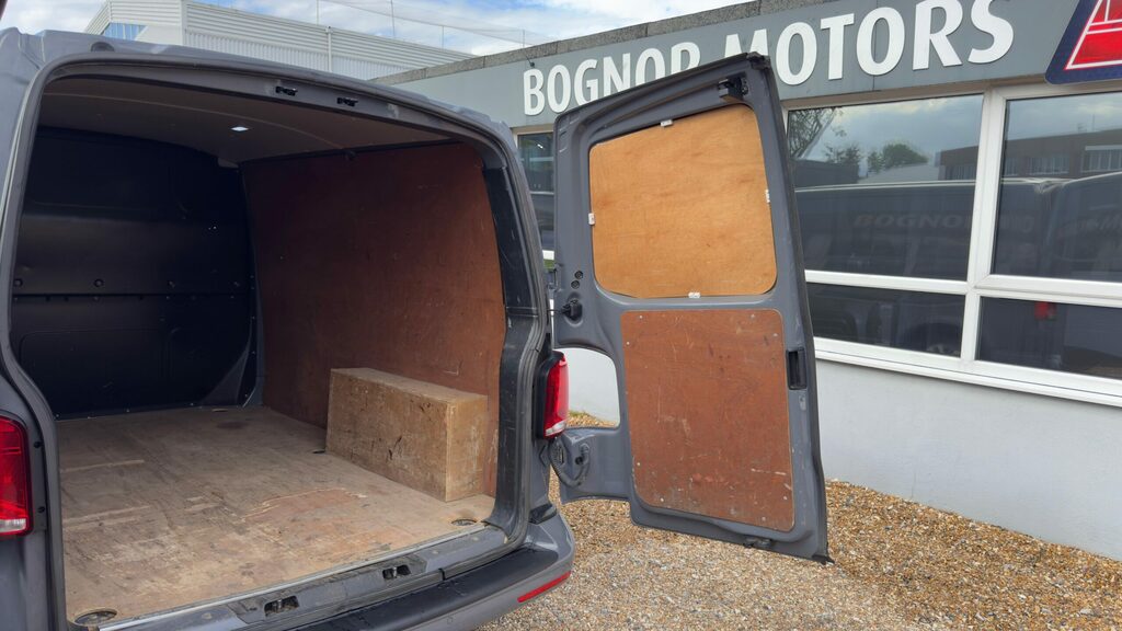 Volkswagen Transporter T28 Swb Highline 2.0Tdi 150Ps DE21FZK #6