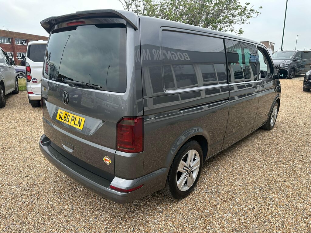 Volkswagen Transporter 2.0 Tdi Bmt 150 Highline Kombi Van Dsg GL66PLN #3