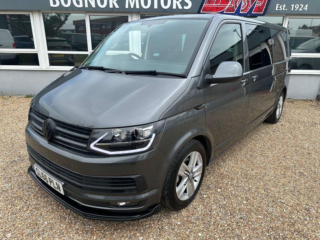 Volkswagen Transporter 2.0 Tdi Bmt 150 Highline Kombi Van Dsg