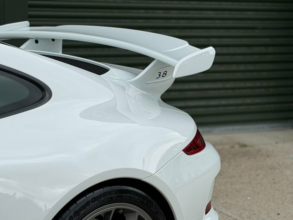Porsche 911 3.8L 991 Gt3 White #5