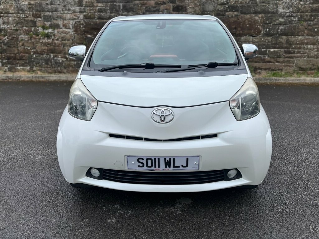 Toyota IQ 1.3L 3 White #2