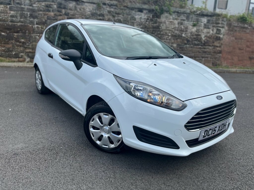 Ford Fiesta 1.3L Studio DC15XDH White #3