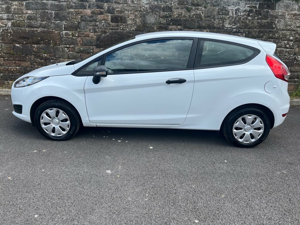 Ford Fiesta 1.3L Studio DC15XDH White #4