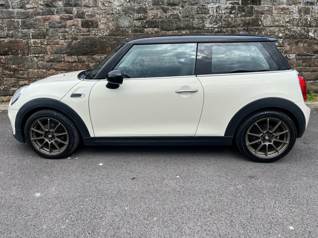 Mini Hatch 1.5L Cooper D White #4